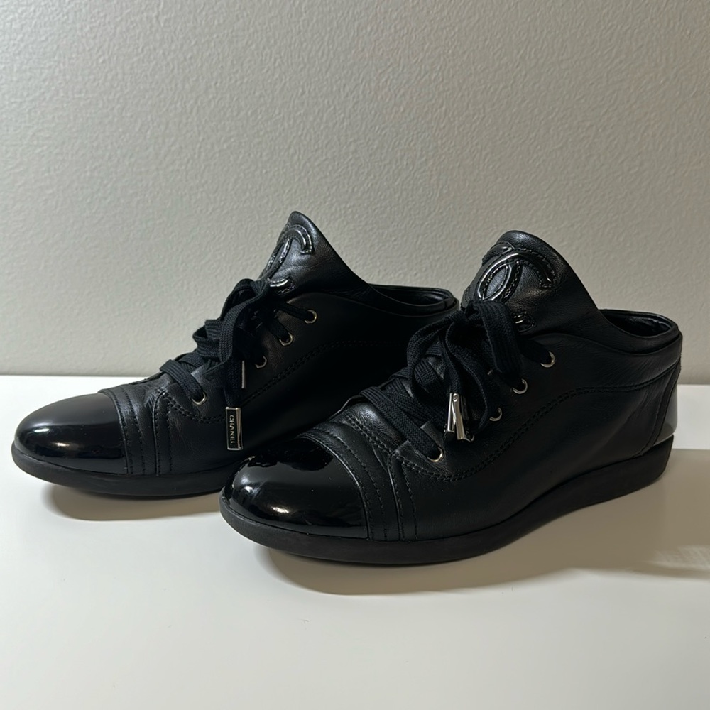 Auth CHANEL Black Leather Cap Toe CC Sneakers Size 37